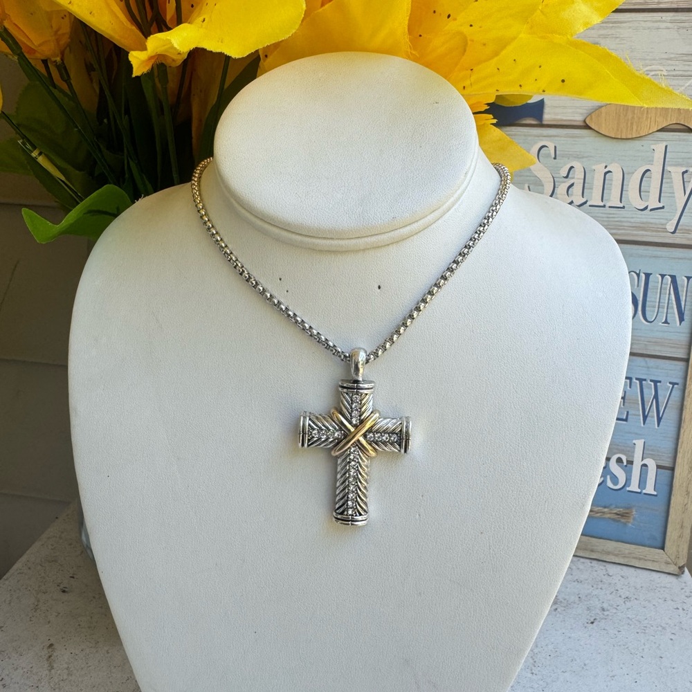 COPY - STAINLESS STEEL CROSS NECKLACE - Picture 1 of 7